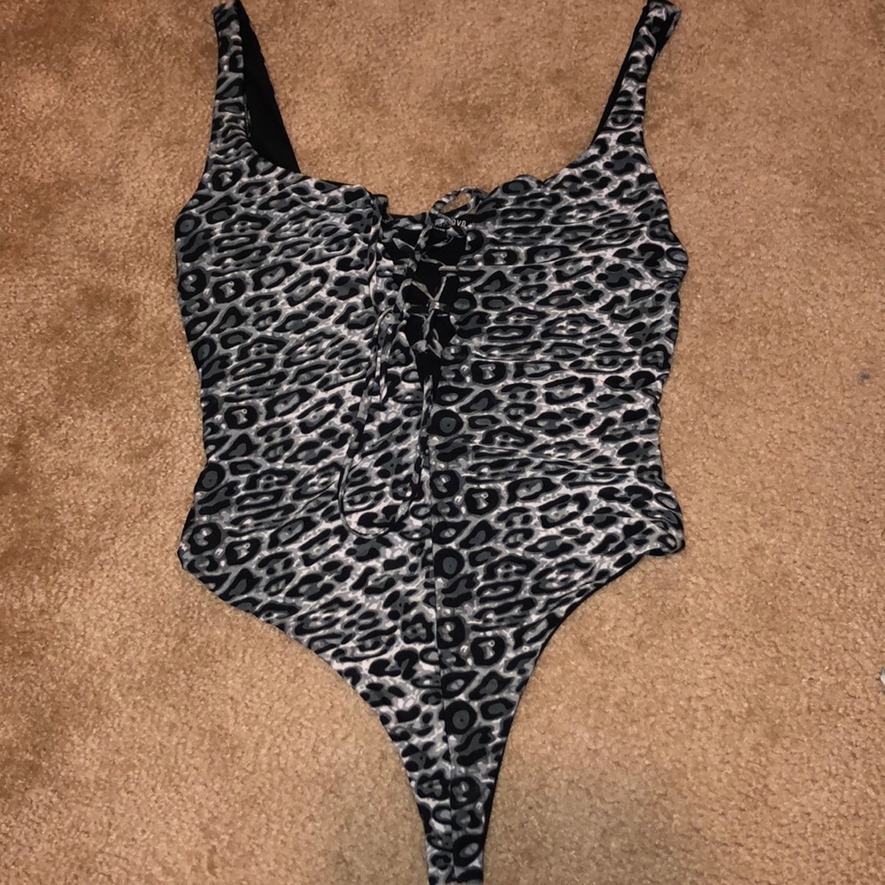 Large Fashion Nova bodysuit